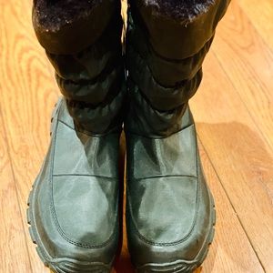 payless rubber boots